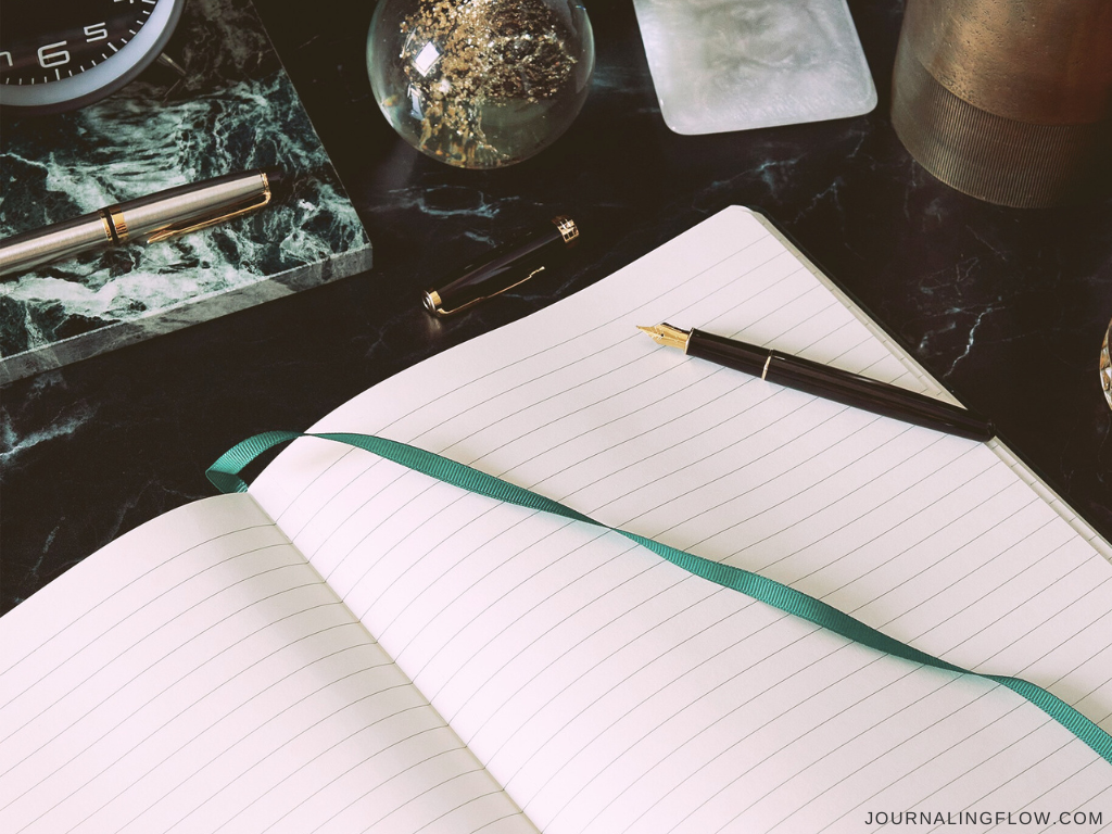 Use Journaling for Problem Solving to gain clarity and find solutions. Discover 5 powerful techniques and prompts to tackle challenges with confidence.